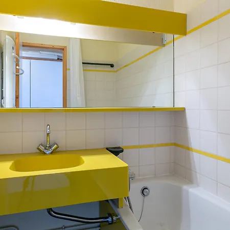 : 2 Pièces Pour 5, Balcon, Proche Pistes - Fr-1-353-68 Appartement